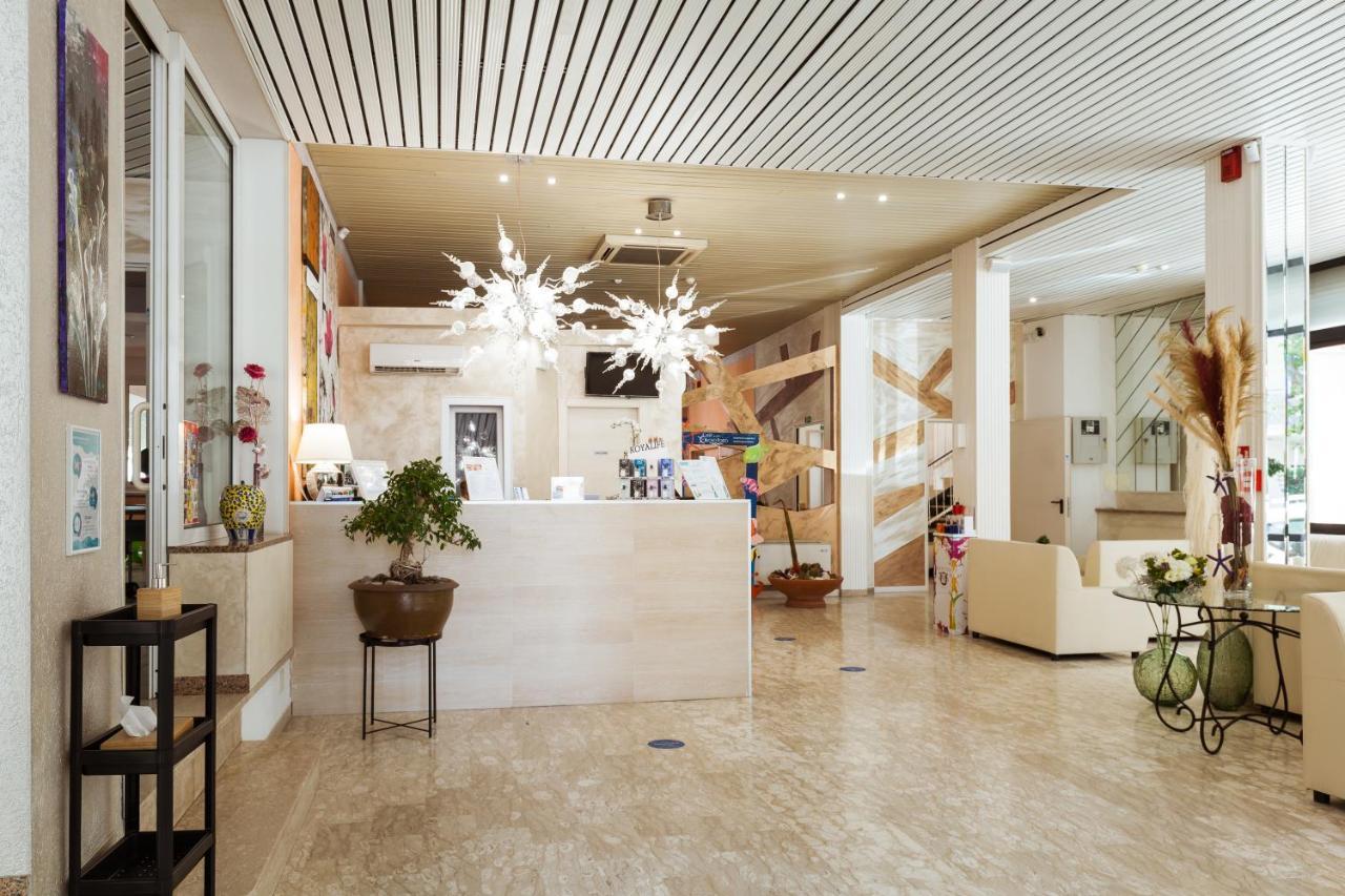 Hotel Al Nuovo Porto ベラーリア・イジェア・マリーナ エクステリア 写真