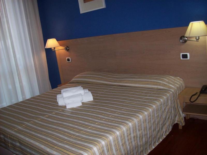 Hotel Al Nuovo Porto ベラーリア・イジェア・マリーナ エクステリア 写真
